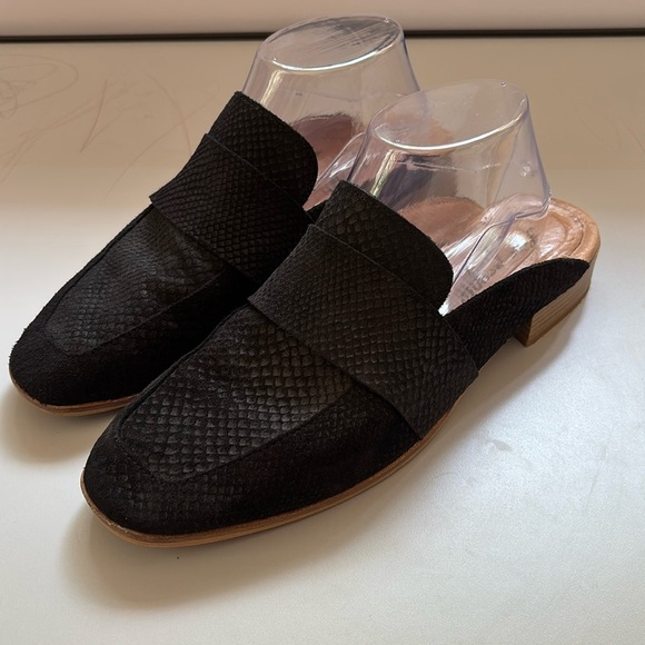 FREE PEOPLE Black At Ease Mule Size 40 Snakeskin Print Suede Size 40 US 10 Black - Picture 2 of 16
